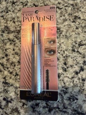 L'Oreal Lash Paradise Mascara - blackest black